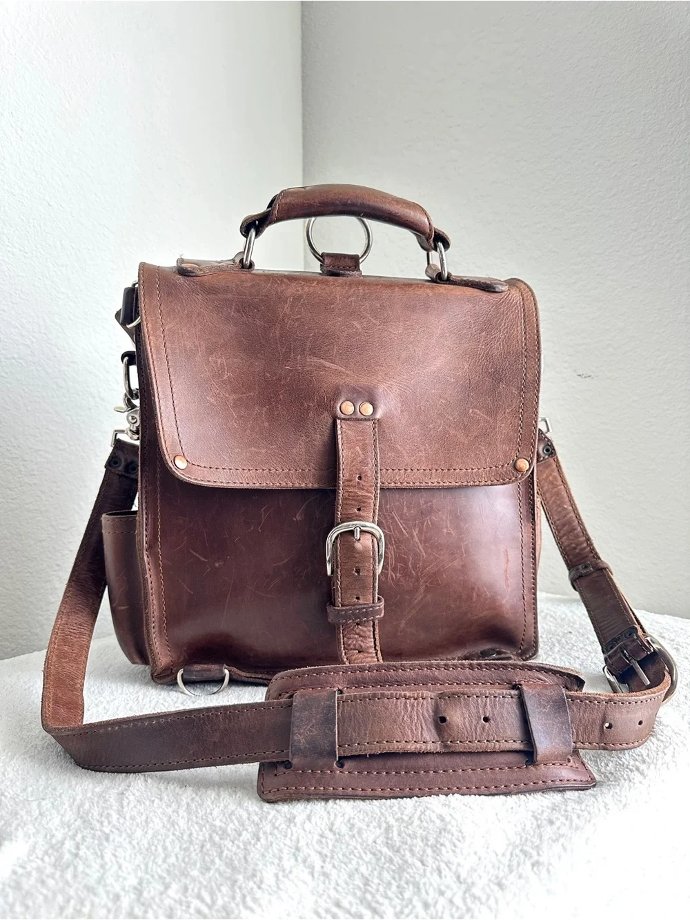Saddleback Chestnut Leather Convertible Backpack Messenger Bag full grain